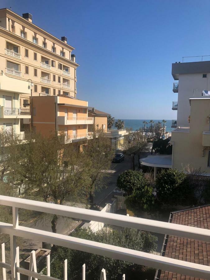 Pensione Elena Misano Adriatico Eksteriør bilde